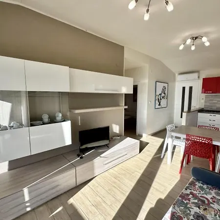 Seafront Flat With Stunning Views ビビオーネ