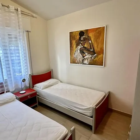 Seafront Flat With Stunning Views アパート ビビオーネ